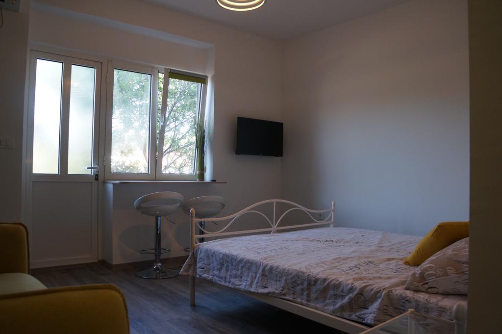Apartments Valentino Supetarska Draga Exterior photo